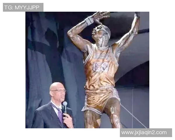 足球巨星雕塑艺术:打造永恒传奇与球场辉煌的完美结合